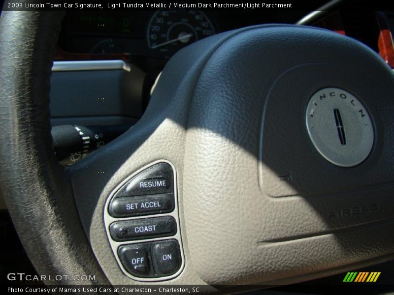 Light Tundra Metallic / Medium Dark Parchment/Light Parchment 2003 Lincoln Town Car Signature