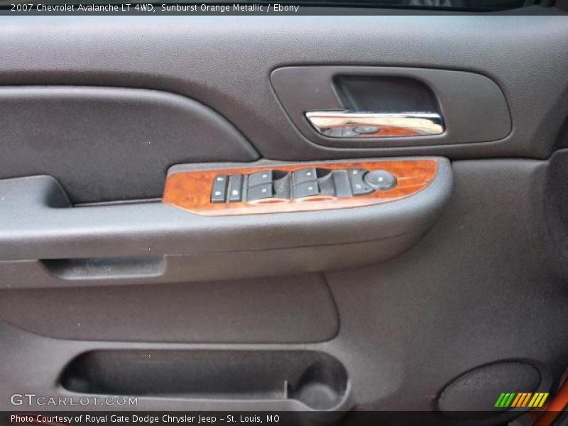Sunburst Orange Metallic / Ebony 2007 Chevrolet Avalanche LT 4WD
