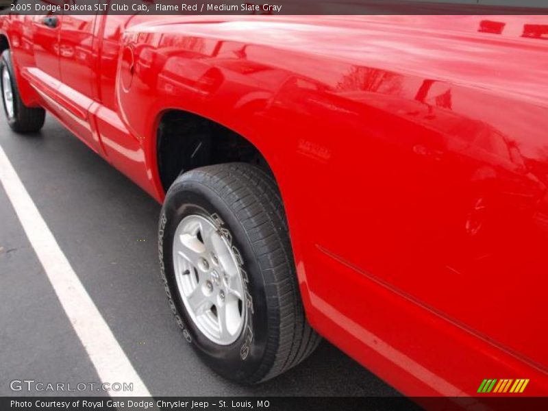 Flame Red / Medium Slate Gray 2005 Dodge Dakota SLT Club Cab