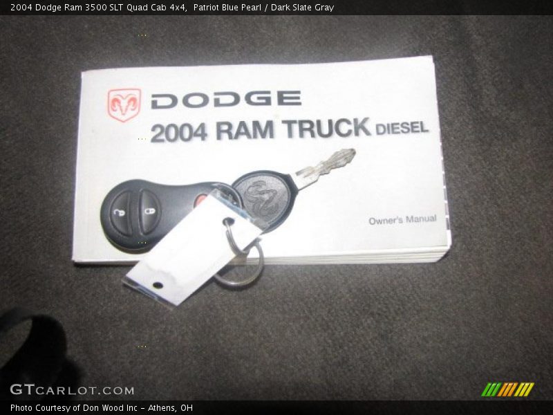 Patriot Blue Pearl / Dark Slate Gray 2004 Dodge Ram 3500 SLT Quad Cab 4x4