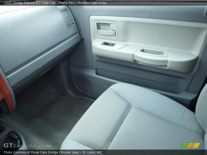 Flame Red / Medium Slate Gray 2005 Dodge Dakota SLT Club Cab