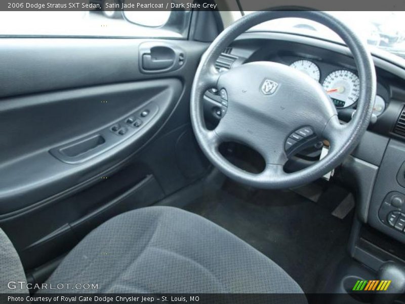  2006 Stratus SXT Sedan Steering Wheel