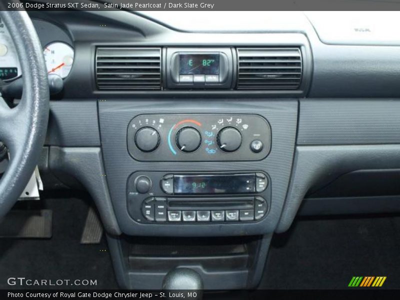 Controls of 2006 Stratus SXT Sedan