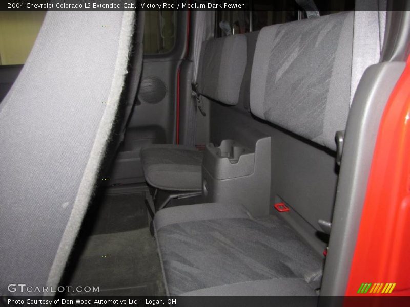 Victory Red / Medium Dark Pewter 2004 Chevrolet Colorado LS Extended Cab
