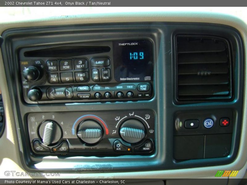Onyx Black / Tan/Neutral 2002 Chevrolet Tahoe Z71 4x4