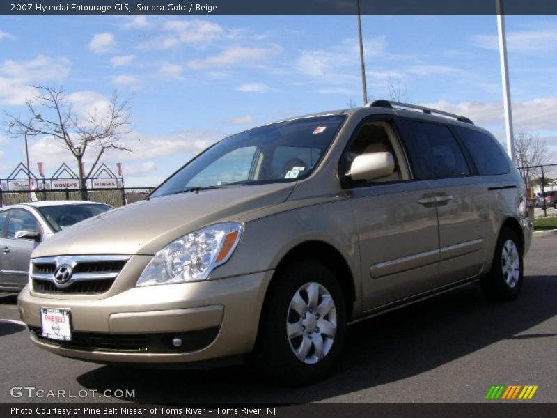 Sonora Gold / Beige 2007 Hyundai Entourage GLS