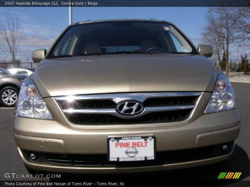 Sonora Gold / Beige 2007 Hyundai Entourage GLS