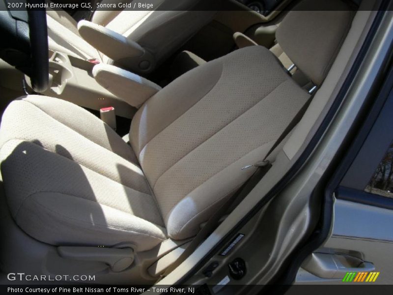 Sonora Gold / Beige 2007 Hyundai Entourage GLS
