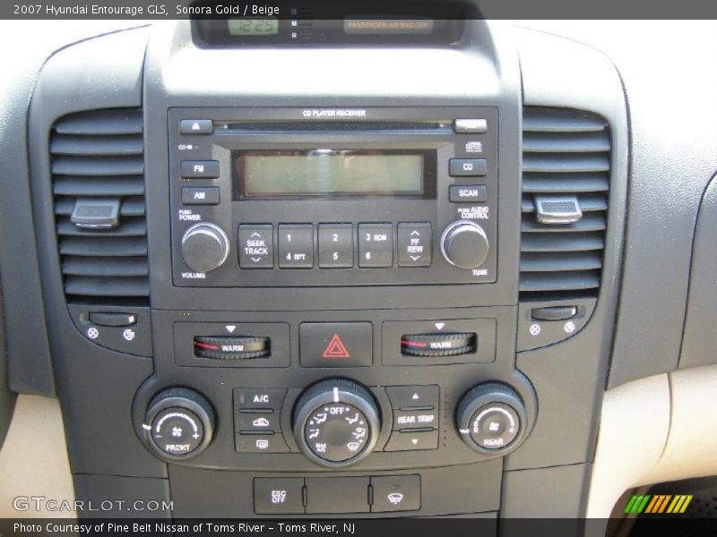 Sonora Gold / Beige 2007 Hyundai Entourage GLS