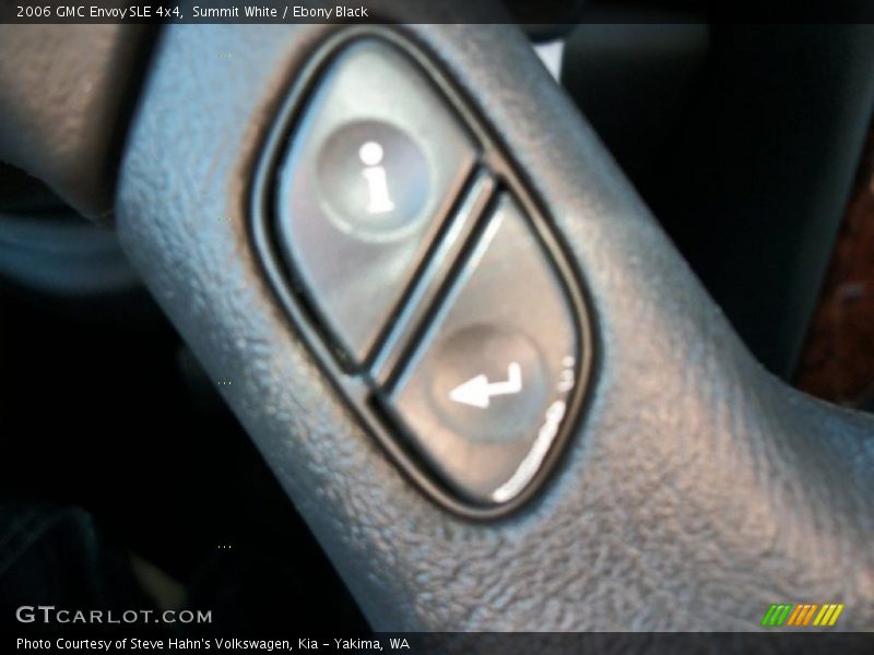 Summit White / Ebony Black 2006 GMC Envoy SLE 4x4