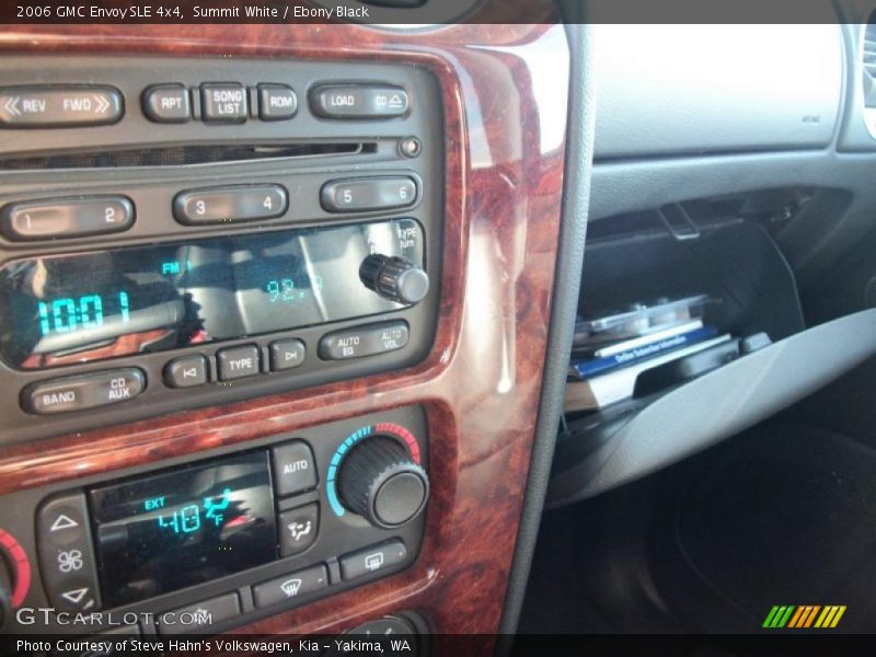 Summit White / Ebony Black 2006 GMC Envoy SLE 4x4