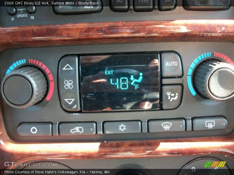 Summit White / Ebony Black 2006 GMC Envoy SLE 4x4