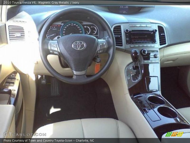 Magnetic Gray Metallic / Ivory 2010 Toyota Venza V6