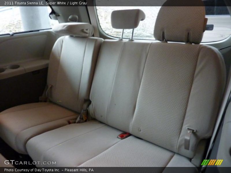 Super White / Light Gray 2011 Toyota Sienna LE