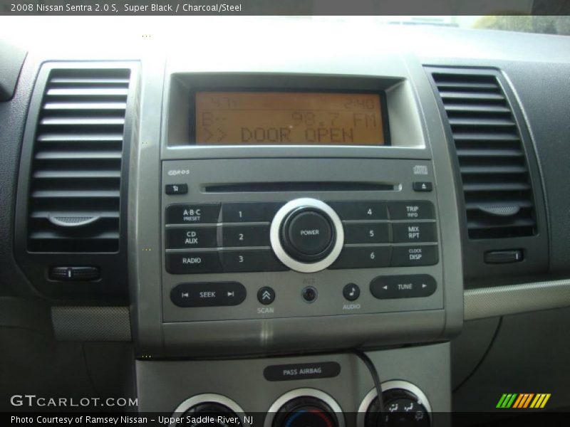 Super Black / Charcoal/Steel 2008 Nissan Sentra 2.0 S