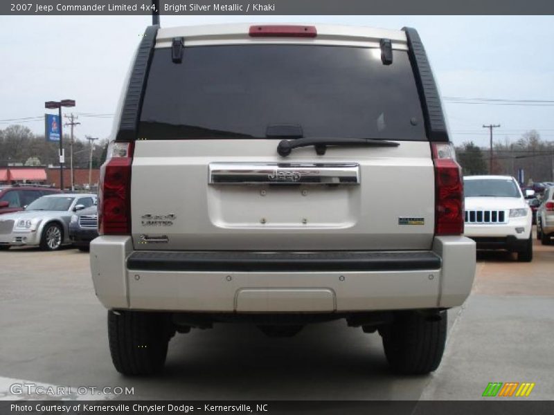 Bright Silver Metallic / Khaki 2007 Jeep Commander Limited 4x4