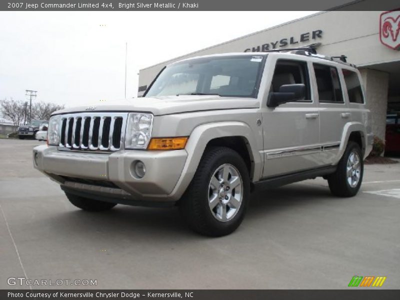 Bright Silver Metallic / Khaki 2007 Jeep Commander Limited 4x4