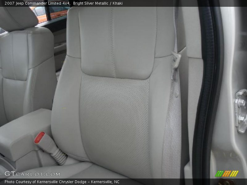 Bright Silver Metallic / Khaki 2007 Jeep Commander Limited 4x4