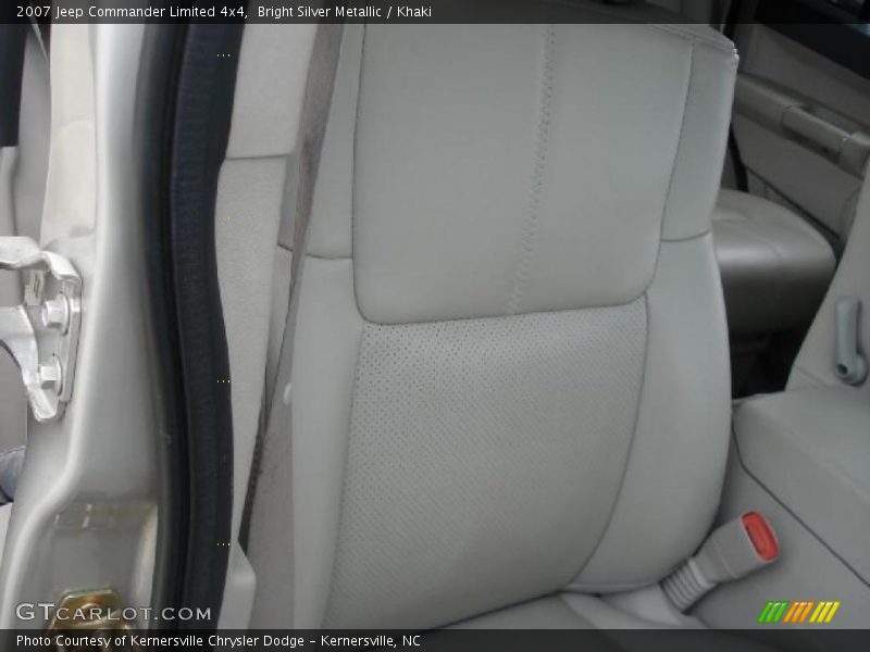 Bright Silver Metallic / Khaki 2007 Jeep Commander Limited 4x4