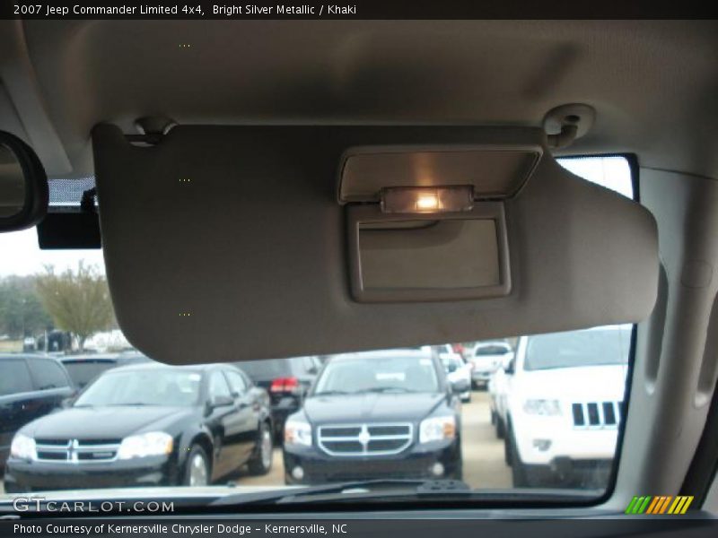 Bright Silver Metallic / Khaki 2007 Jeep Commander Limited 4x4