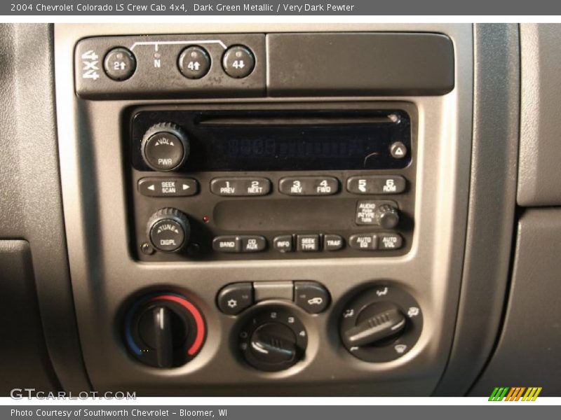 Dark Green Metallic / Very Dark Pewter 2004 Chevrolet Colorado LS Crew Cab 4x4