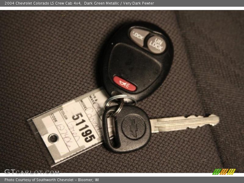 Dark Green Metallic / Very Dark Pewter 2004 Chevrolet Colorado LS Crew Cab 4x4