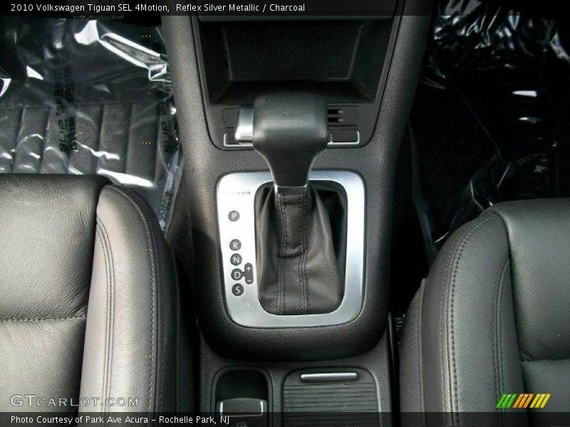 Reflex Silver Metallic / Charcoal 2010 Volkswagen Tiguan SEL 4Motion
