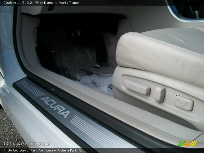 White Diamond Pearl / Taupe 2008 Acura TL 3.2
