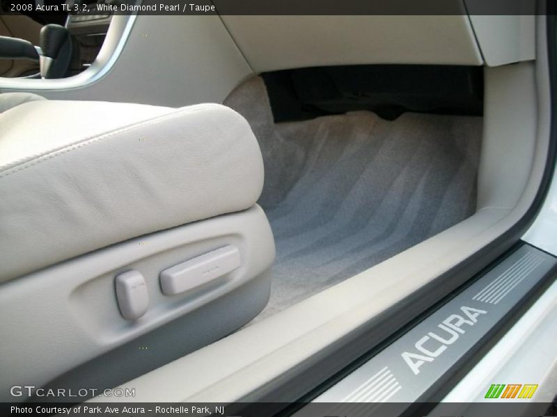 White Diamond Pearl / Taupe 2008 Acura TL 3.2
