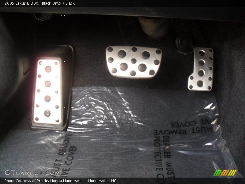 Black Onyx / Black 2005 Lexus IS 300