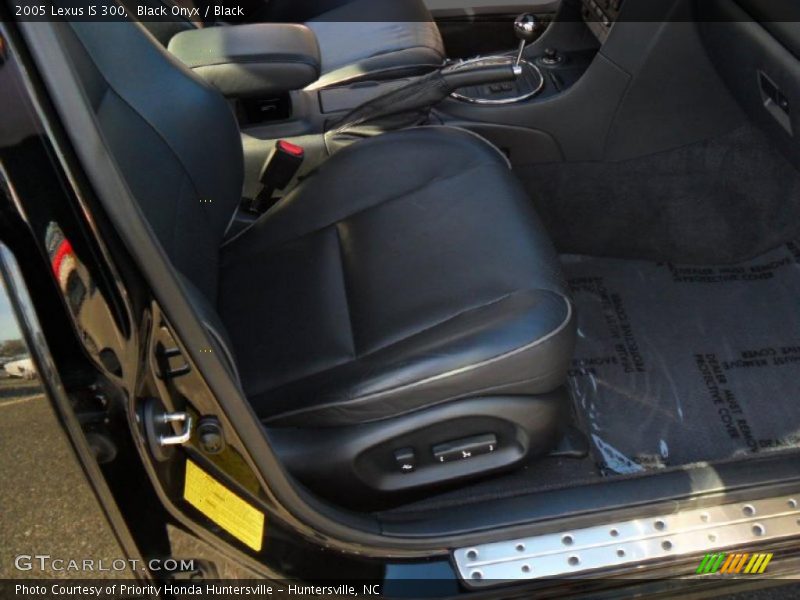 Black Onyx / Black 2005 Lexus IS 300