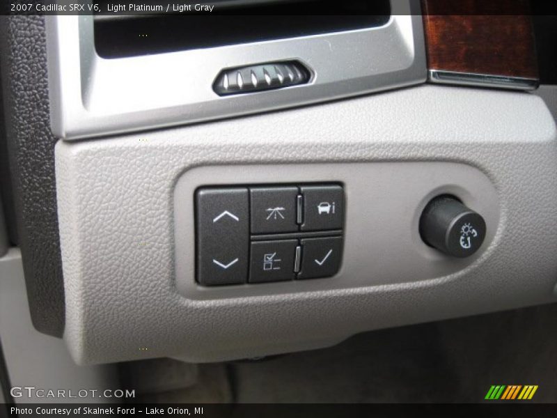 Light Platinum / Light Gray 2007 Cadillac SRX V6