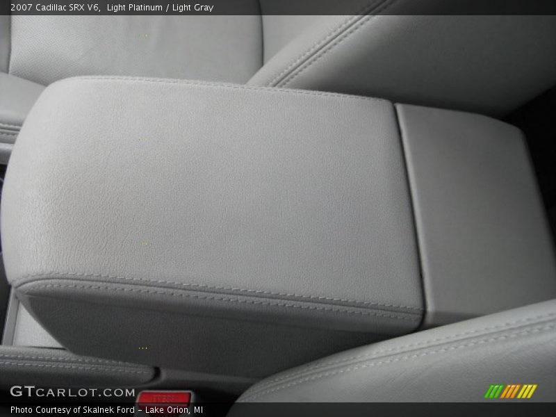 Light Platinum / Light Gray 2007 Cadillac SRX V6