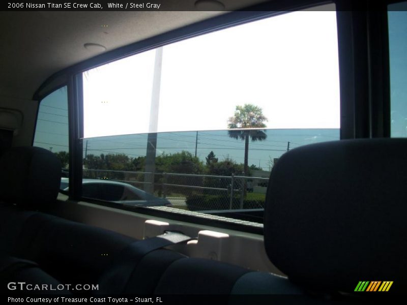 White / Steel Gray 2006 Nissan Titan SE Crew Cab