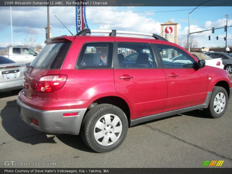 Rio Red Pearl / Charcoal 2005 Mitsubishi Outlander LS AWD