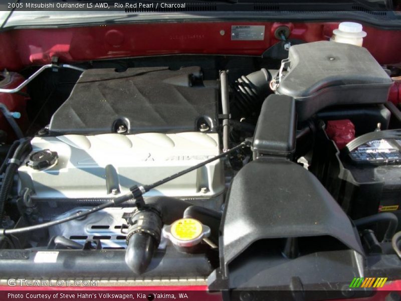 Rio Red Pearl / Charcoal 2005 Mitsubishi Outlander LS AWD