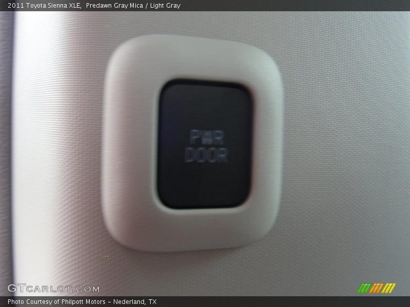 Predawn Gray Mica / Light Gray 2011 Toyota Sienna XLE