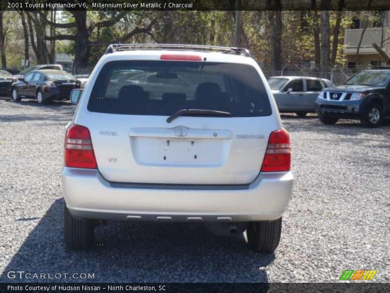 Millennium Silver Metallic / Charcoal 2001 Toyota Highlander V6