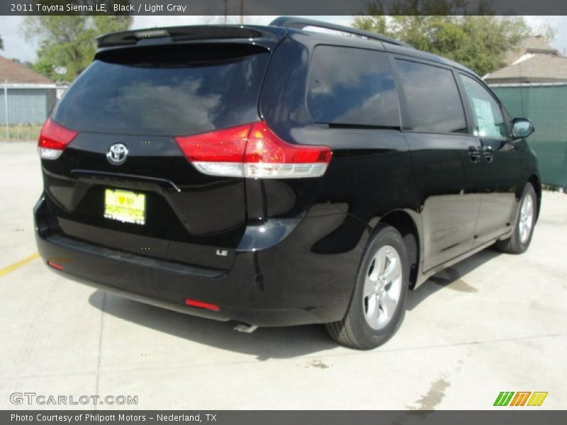 Black / Light Gray 2011 Toyota Sienna LE