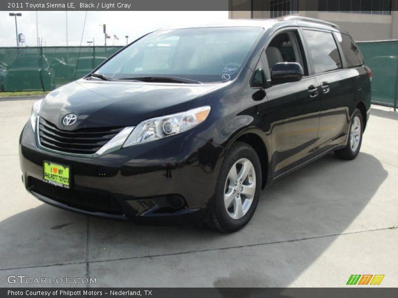 Black / Light Gray 2011 Toyota Sienna LE