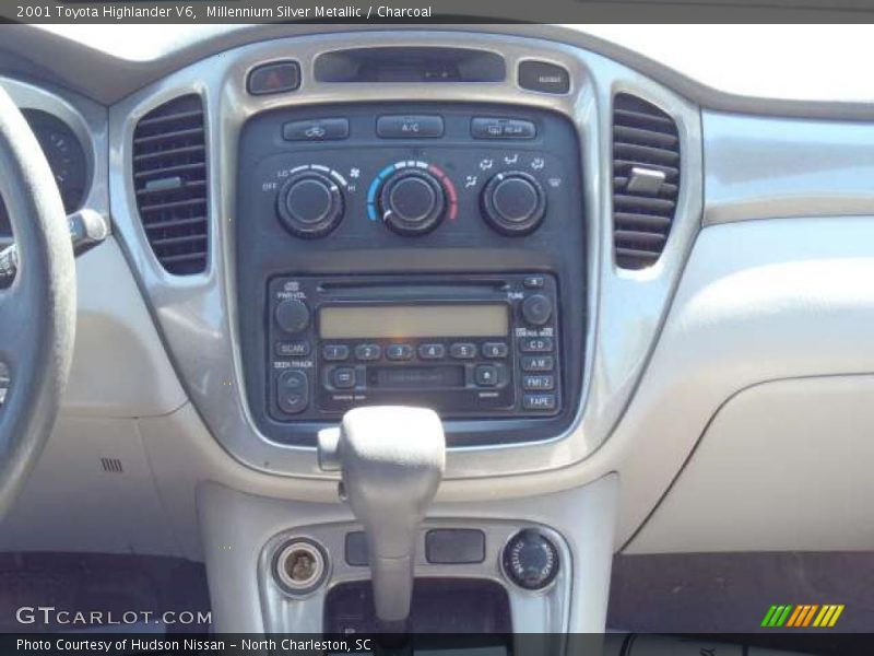 Millennium Silver Metallic / Charcoal 2001 Toyota Highlander V6