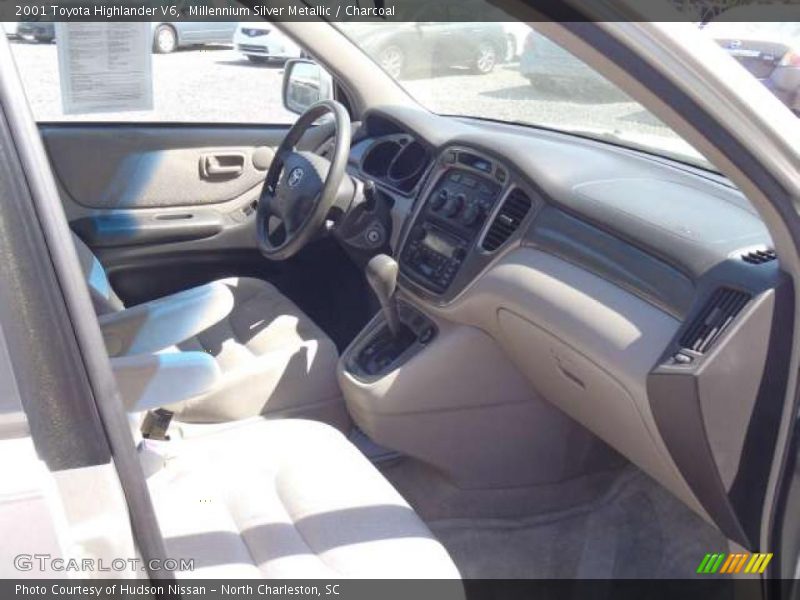 Millennium Silver Metallic / Charcoal 2001 Toyota Highlander V6