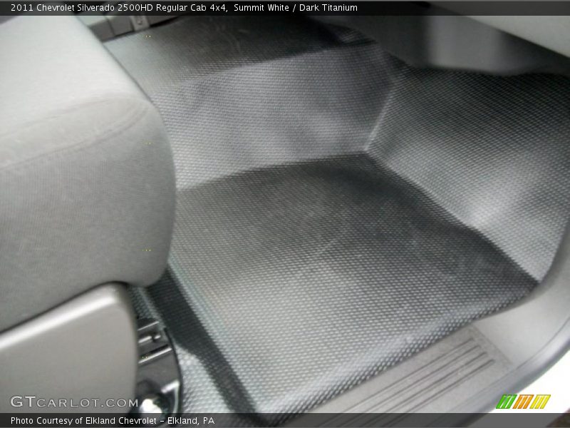 Summit White / Dark Titanium 2011 Chevrolet Silverado 2500HD Regular Cab 4x4