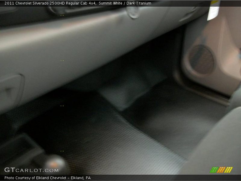 Summit White / Dark Titanium 2011 Chevrolet Silverado 2500HD Regular Cab 4x4