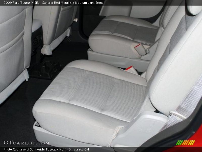 Sangria Red Metallic / Medium Light Stone 2009 Ford Taurus X SEL