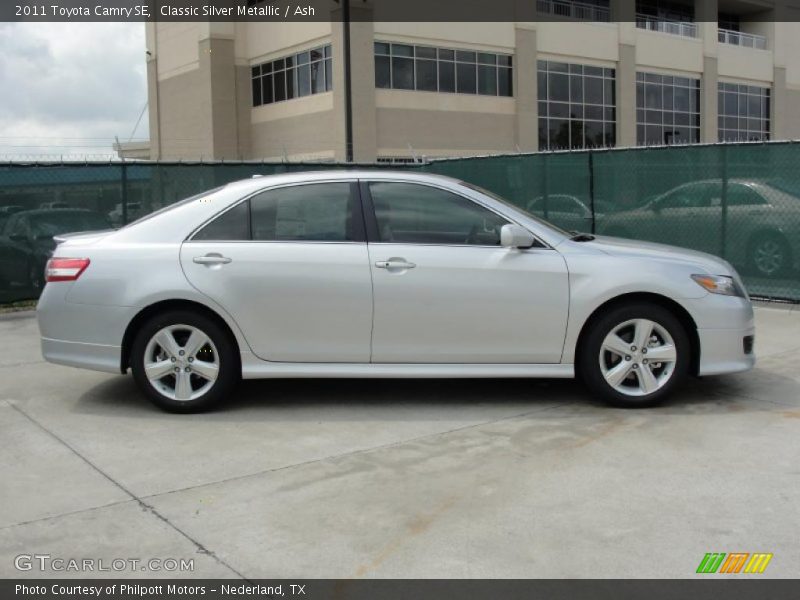  2011 Camry SE Classic Silver Metallic
