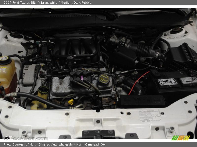 Vibrant White / Medium/Dark Pebble 2007 Ford Taurus SEL