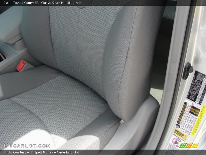 Classic Silver Metallic / Ash 2011 Toyota Camry SE