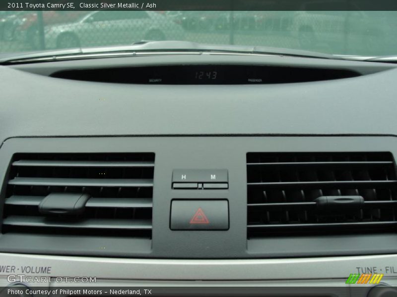 Classic Silver Metallic / Ash 2011 Toyota Camry SE