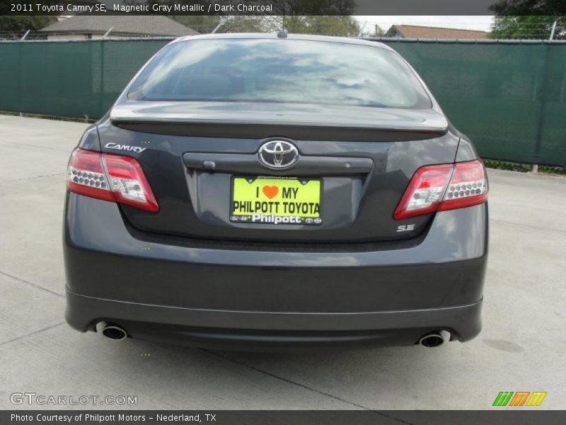 Magnetic Gray Metallic / Dark Charcoal 2011 Toyota Camry SE